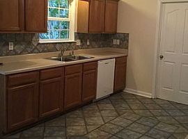 4204 Birch Dr, Murfreesboro, Tn 37129 3 Beds 2 Baths 1,316 Sqft in Murfreesboro, TN (Photo 8 of 10)