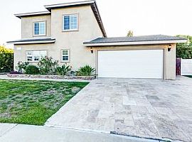 Furnished 4 Beds 3.5 Baths  in Irvine, CA (Photo 2 of 12)