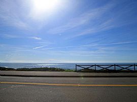 Sun-Drenched 2-Bed/2-Bath Condo with Ensuite Bathroom in Santa Cruz, CA (Photo 10 of 12)