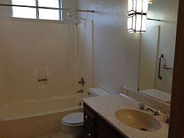 Cozy Three Bedroom with Extra Storage, Big Walking Closet in Menlo Park, CA (Photo 1 of 8)