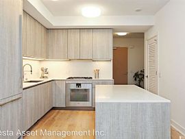 1 Beds 2 Baths Home in San Francisco, CA (Photo 2 of 3)