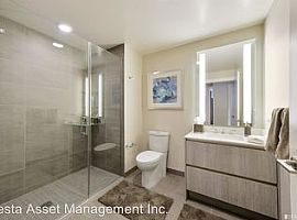 1 Beds 2 Baths Home in San Francisco, CA (Photo 3 of 3)