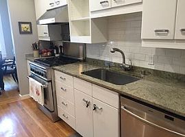 2 Beds 1 Bath Home in San Francisco, CA (Photo 2 of 3)