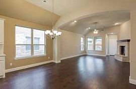 Furnished 4 Beds 3.5 Baths  in Santa Ana, CA (Photo 3 of 12)