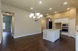 Furnished 4 Beds 3.5 Baths  in Santa Ana, CA (Photo 4 of 12)