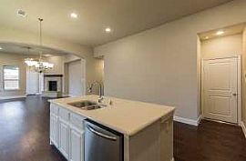 Furnished 4 Beds 3.5 Baths  in Santa Ana, CA (Photo 6 of 12)