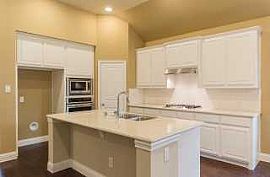 Furnished 4 Beds 3.5 Baths  in Santa Ana, CA (Photo 8 of 12)