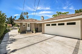 Furnished 4 Beds 3.5 Baths  in Santa Ana, CA (Photo 12 of 12)