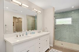 Furnished 4 Beds 3.5 Baths  in Santa Ana, CA (Photo 6 of 12)