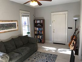 1944 S Downing St, Denver, Co 80210 2 Beds 1 Bath 773 Sqft in Denver, CO (Photo 3 of 10)