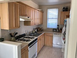 1944 S Downing St, Denver, Co 80210 2 Beds 1 Bath 773 Sqft in Denver, CO (Photo 7 of 10)