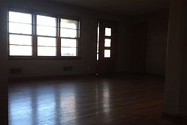 505 Ne Orchard St, Lees Summit, Mo 64063 4 Beds 1 Bath 1,248 Sq in Lees Summit, MO (Photo 5 of 8)