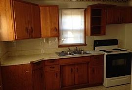 505 Ne Orchard St, Lees Summit, Mo 64063 4 Beds 1 Bath 1,248 Sq in Lees Summit, MO (Photo 7 of 8)