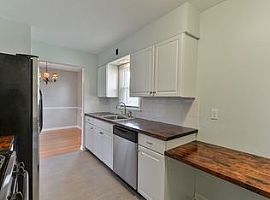  2902 Edmonia Ave, Louisville, Ky 40220 3 Beds 2 Baths 1,800 Sq in Louisville, KY (Photo 2 of 5)