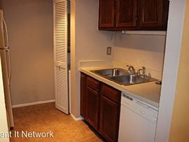 1 Beds 1 Baths Home in Clearwater, FL (Photo 2 of 3)