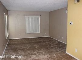 1 Beds 1 Baths Home in Clearwater, FL (Photo 3 of 3)