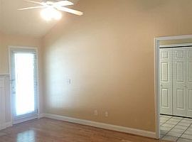 847 Burnside Dr, Columbia, Sc 29209 3 Beds 2 Baths 1,150 Sqft in Columbia, SC (Photo 4 of 7)