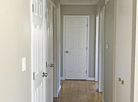 980 Tearose Dr, Lexington, Ky 40504 3 Beds 1 Bath 995 Sqft in Lexington, KY (Photo 4 of 8)