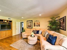 Furnished 4 Beds and 3 Baths in Manhattan, NY (Photo 10 of 12)