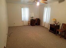 2 Beds 2 Baths in Bryan, TX (Photo 3 of 4)