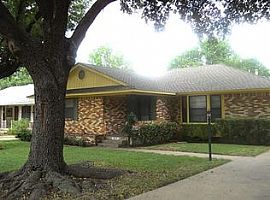 11631 Farrar St, Dallas, Tx 75218 (747) 444-3766 in Dallas, TX (Photo 2 of 8)