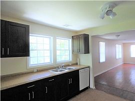 1245 Lynwyn Ln Se, Atlanta, Ga 30316 2 Beds 1 Bath in Atlanta, GA (Photo 8 of 12)