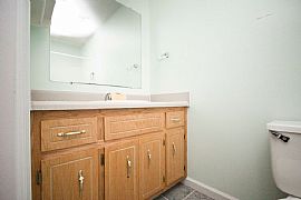 1140 Timothy Ave, Oak Grove, Ky 42262 3 Beds 2 Baths 1,000 Sqft in Oak Grove, KY (Photo 6 of 12)