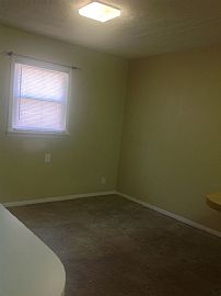 6402 Mercury Dr, Louisville, Ky 40291 4 Beds 2 Baths 1,400 Sqft in Louisville, KY (Photo 6 of 8)