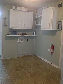 6402 Mercury Dr, Louisville, Ky 40291 4 Beds 2 Baths 1,400 Sqft in Louisville, KY (Photo 7 of 8)