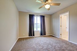 3492 Sandpiper Dr, Clarksville, Tn 37042 3 Beds 2 Baths 1,555 S in Clarksville, TN (Photo 9 of 11)