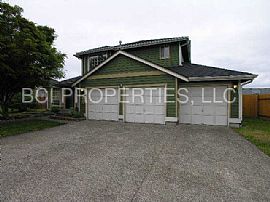 Single Family Home in Spanaway, WA