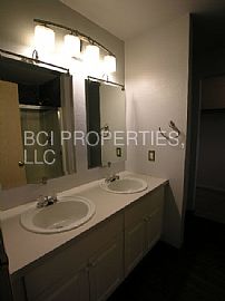 Single Family Home in Spanaway, WA (Photo 6 of 7)