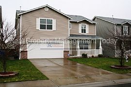 Single Family Home in Puyallup, WA