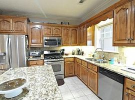 369 Summertime Pkwy, Deatsville, Al 36022 in Deatsville, AL (Photo 4 of 6)