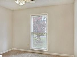 220 Weaver Ln, Simpsonville, Sc 29681 3 Beds 2 Baths 1,333 Sqft in Simpsonville, SC (Photo 3 of 11)