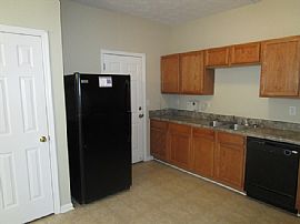 Single Family Home in Mc Donough, GA (Photo 4 of 6)