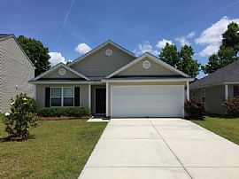 Single Family Home in Port Wentworth, GA
