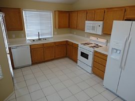 Single Family Home in Las Vegas, NV (Photo 3 of 6)