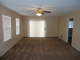 Single Family Home in Las Vegas, NV (Photo 4 of 6)