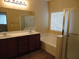 Single Family Home in Las Vegas, NV (Photo 5 of 6)