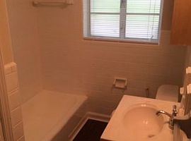 1739 Amsterdam Rd, Ft Wright, Ky 41011 2 Beds 1 Bath 975 Sqft in Fort Wright, KY (Photo 8 of 8)