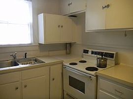 110 Caldwell St, Chapel Hill, Nc 27516 2 Beds 2 Baths 1,138 Sqf in Chapel Hill, NC (Photo 2 of 5)