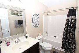 4127 Knollwood Dr, Fayett Rent 500 Deposit 500 Total 1000 in Fayetteville, NC (Photo 5 of 10)