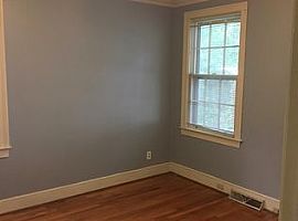 601 Muller Ave, Columbia, Sc 29203 2 Beds 1 Bath 943 Sqft in Columbia, SC (Photo 3 of 10)