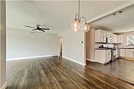House For Rent in Dallas, TX (Photo 2 of 6)