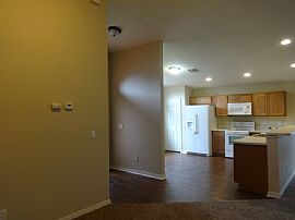 Single Family Home For Rent in Titusville, FL (Photo 4 of 10)