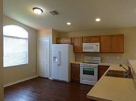 Single Family Home For Rent in Titusville, FL (Photo 6 of 10)