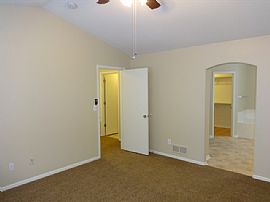 Single Family Home For Rent in Castle Rock, CO (Photo 5 of 12)