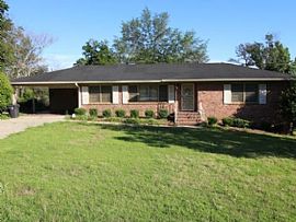 220 Erwin Cir, Vestavia, Al 35216 in Vestavia, AL