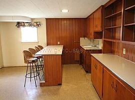 220 Erwin Cir, Vestavia, Al 35216 in Vestavia, AL (Photo 4 of 7)